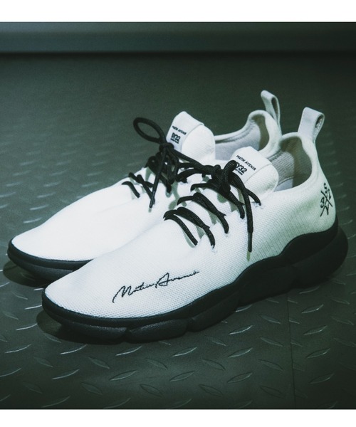 SY32 by SWEET YEARS(エスワイサーティトゥバイスィートイヤーズ)の「【WEB限定】MATIN AVENIR×SY32 by SWEETYEARS ×ROYAL FLASH/COLLABORATION KNIT SNEAKERS(スニーカー・メンズ・ホワイト/ブラック・41/42/43/40)」の2枚目の写真