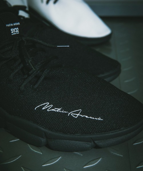 SY32 by SWEET YEARS(エスワイサーティトゥバイスィートイヤーズ)の「【WEB限定】MATIN AVENIR×SY32 by SWEETYEARS ×ROYAL FLASH/COLLABORATION KNIT SNEAKERS(スニーカー・メンズ・ホワイト/ブラック・41/42/43/40)」の4枚目の写真