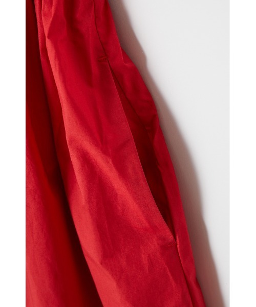 MOUSSY（マウジー）の「COTTON GATHER CAMI ドレス（ワンピース・レディース・レッド/オフホワイト/ブラック・1/2）」の17枚目の写真