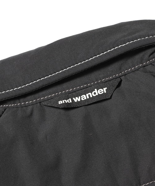 and wander（アンドワンダー）の「and wander/アンドワンダー T/C alpha shirt jacket シャツジャケット（ブルゾン・メンズ・ブラック・XL/M/L）」の15枚目の写真