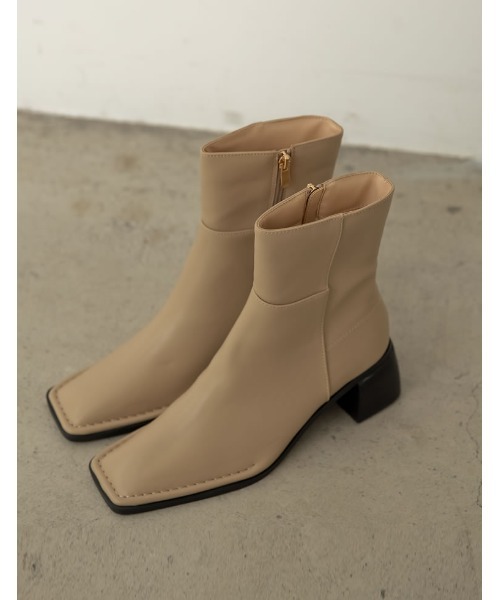 Re:EDIT(リエディ)の「スクエアトゥステッチミドルブーツ(ブーツ・レディース・ホワイト/パイソン/ベージュ/ブラック・SMALL/MEDIUM/LARGE)」の4枚目の写真