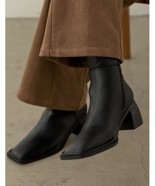 Re:EDIT(リエディ)の「スクエアトゥステッチミドルブーツ(ブーツ・レディース・ホワイト/パイソン/ベージュ/ブラック・SMALL/MEDIUM/LARGE)」の3枚目の写真