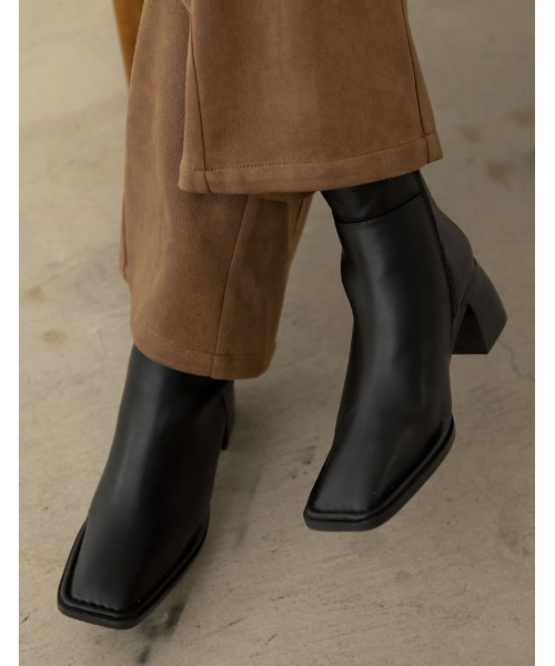 Re:EDIT(リエディ)の「スクエアトゥステッチミドルブーツ(ブーツ・レディース・ホワイト/パイソン/ベージュ/ブラック・SMALL/MEDIUM/LARGE)」の5枚目の写真