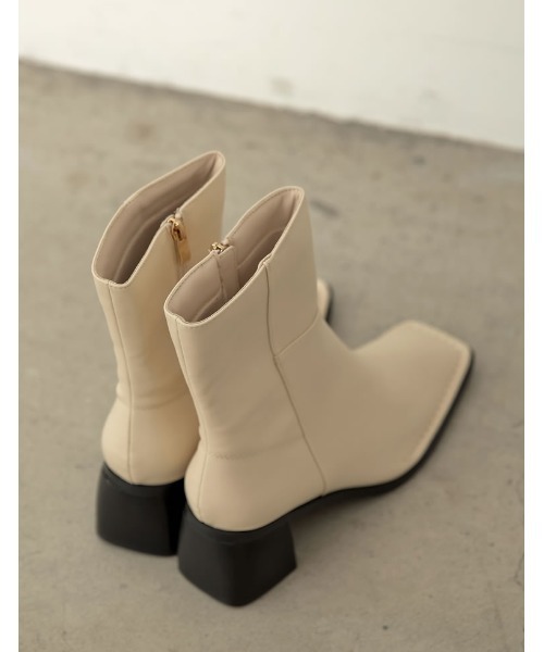 Re:EDIT(リエディ)の「スクエアトゥステッチミドルブーツ(ブーツ・レディース・ホワイト/パイソン/ベージュ/ブラック・SMALL/MEDIUM/LARGE)」の12枚目の写真