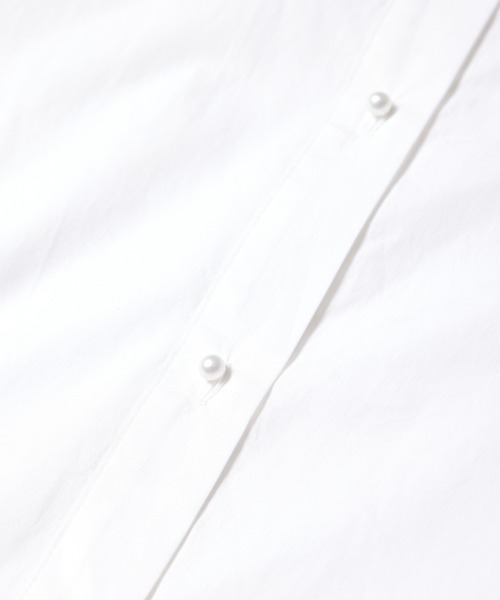 ROPE'（ロペ）の「シルキーブロードパールボタンシャツ（シャツ/ブラウス・レディース・ホワイト/カーキ/サックスブルー/ブルー系その他4・38）」の6枚目の写真