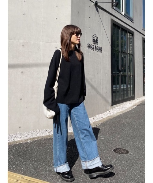 新品未着用 MOUSSY マウジー ワイド デニムパンツ 23 MOUSSY（マウジー）の「WIDE STRAIGHT（デニムパンツ）」 - WEAR