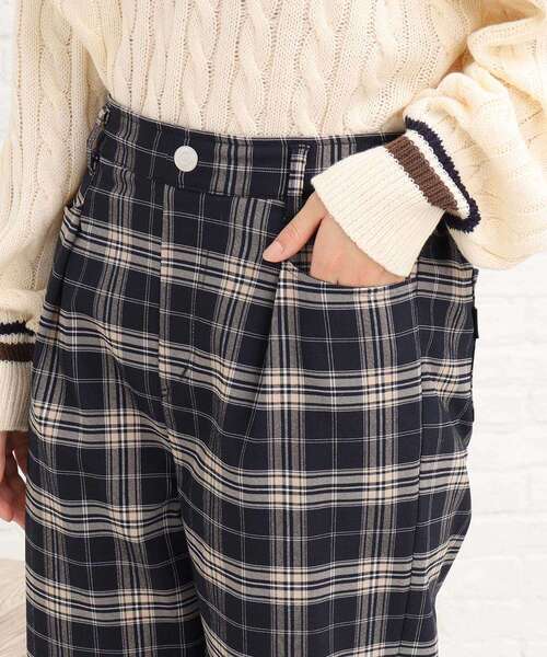 PINK-latte（ピンクラテ）の「◆【165cmWEB限定サイズあり/ストレッチ】大人気につき再入荷♪あったかシェフパンツ（その他パンツ・キッズ・ブラック/ベージュ系その他4/ブラック系1/グレー系1/ネイビー系1・02/15 /14/16）」の9枚目の写真