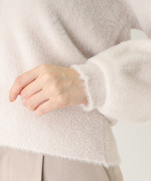 index（インデックス）の「◆フェザーヤーン フェイクパールボタンカーディガン（カーディガン/ボレロ・レディース・サックスブルー/チャコールグレー/ライトグレー・36/38/40/42）」の8枚目の写真