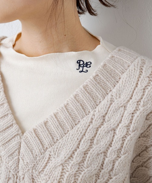 PUAL CE CIN(ピュアルセシン)の「ロゴ刺繍プチハイネックプルオーバー(Tシャツ/カットソー・レディース・アイボリー/ブラック・FREE)」の11枚目の写真