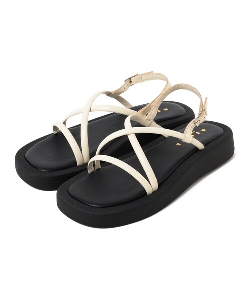 Ray BEAMS（レイビームス）の「REMME / ボリューム コード サンダル（サンダル・レディース・ブラック/オフホワイト・35/36/37/38/39）」の4枚目の写真