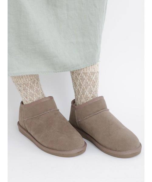 Samansa Mos2（サマンサ モスモス）の「フェイクムートンアンクルブーツ（ブーツ・レディース・ベージュ/ブラウン・MEDIUM/LARGE）」の2枚目の写真