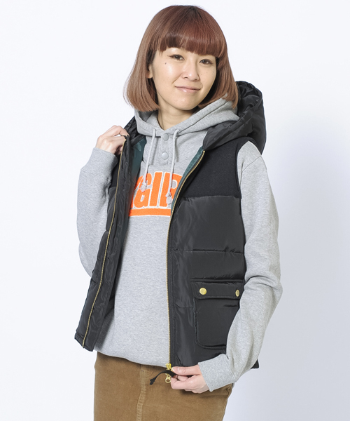 X-girl（エックスガール）の「ZIP PUFF VEST（ベスト・レディース・ブラック/イエロー/ネイビー・1/2）」の2枚目の写真