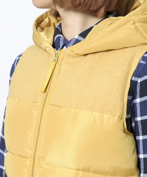 X-girl（エックスガール）の「ZIP PUFF VEST（ベスト・レディース・ブラック/イエロー/ネイビー・1/2）」の7枚目の写真