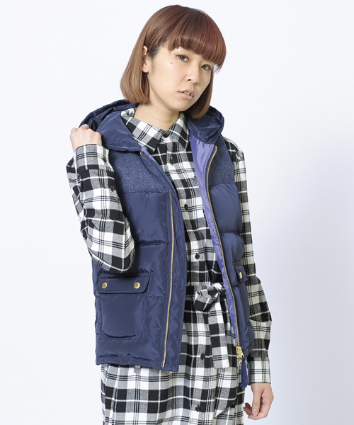 X-girl（エックスガール）の「ZIP PUFF VEST（ベスト・レディース・ブラック/イエロー/ネイビー・1/2）」の12枚目の写真