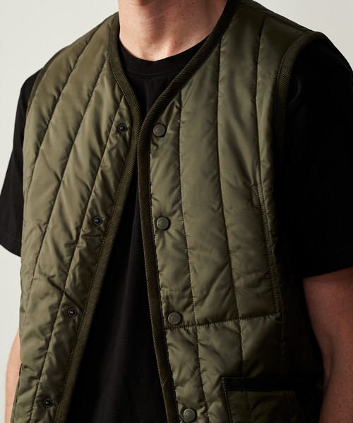 LAVENHAM(ラベンハム)の「THORNHAM VERTICAL QUILT GILET MENS / ソーンハム バーティカルキルト ジレ メンズ(ベスト・メンズ・ネイビー/オリーブ/ブラック・S/L/M/XL/XS)」の11枚目の写真