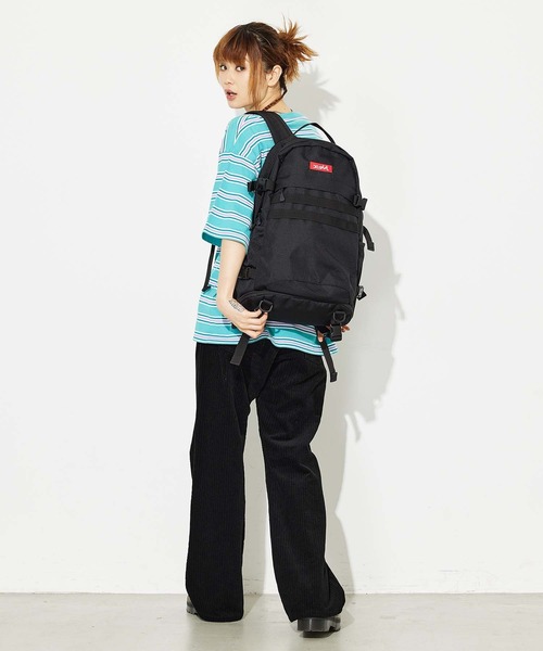 X-girl（エックスガール）の「MILLS LOGO ADVENTURE BACKPACK（バックパック/リュック・レディース・ブラック/レッド・ONE SIZE）」の3枚目の写真