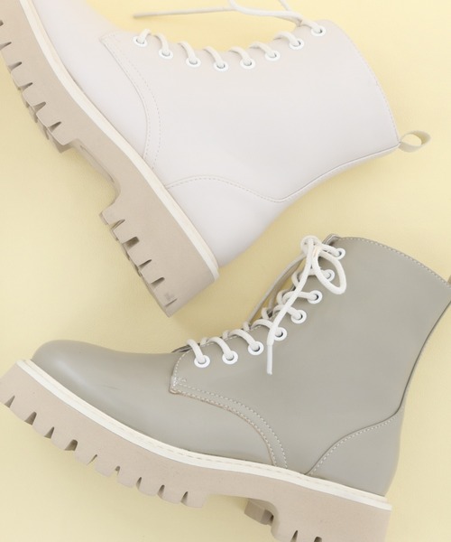 byあしながおじさん（バイアシナガオジサン）の「軽量｜厚底レースアップブーツ　8710507（ブーツ・レディース・アイボリー/ライトグリーン/ブラック/ブラック×レッド/ブラック×ピンク/シルバー・S/L/LL/M）」の5枚目の写真