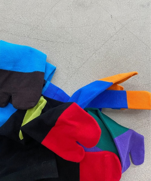 SANSeLF（サンセルフ）の「カラータビソックス【SANSeLF】sana23s004（ソックス/靴下・レディース・グリーン/ブラック/ライトブルー/ブルー・FREE）」の5枚目の写真