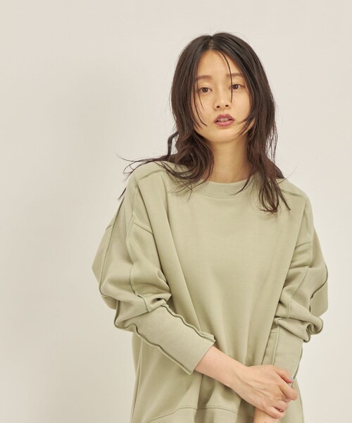Giboulee(ジブール)の「Giboulee:切り替え クルーネック ロングスリーブ プルオーバー◇(Tシャツ/カットソー・レディース・ナチュラル/ライトグリーン/ダークグレー・ONE SIZE)」の3枚目の写真