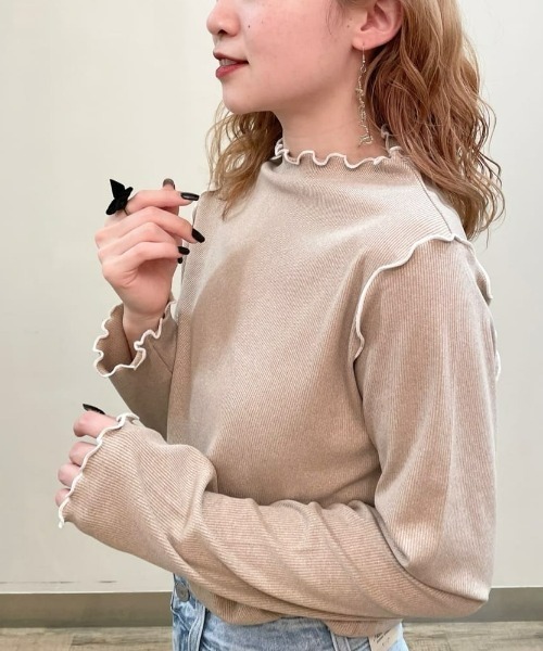 HONEYSUCKLE ROSE(ハニーサックルローズ)の「【HONEYSUCKLE ROSE】メロウ長袖Tシャツ(Tシャツ/カットソー・レディース・ベージュ/ホワイト/ブラック・M/L)」の3枚目の写真