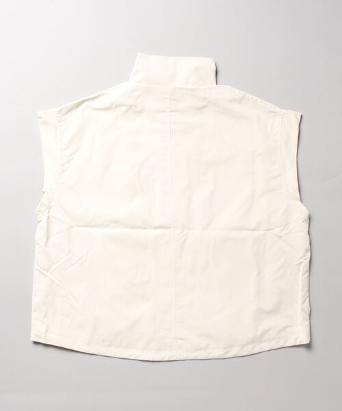 STYLEBLOCK（スタイルブロック）の「ベネシャンノースリーブブルゾン（ミリタリージャケット・レディース・ベージュ/カーキ/ブラック/アイボリー・FREE）」の5枚目の写真