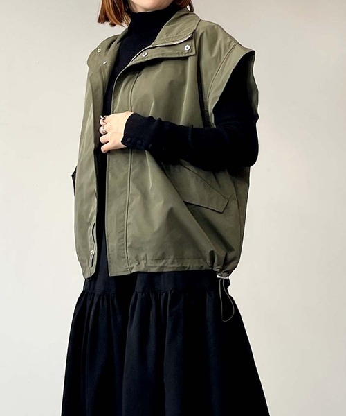 STYLEBLOCK（スタイルブロック）の「ベネシャンノースリーブブルゾン（ミリタリージャケット・レディース・ベージュ/カーキ/ブラック/アイボリー・FREE）」の9枚目の写真