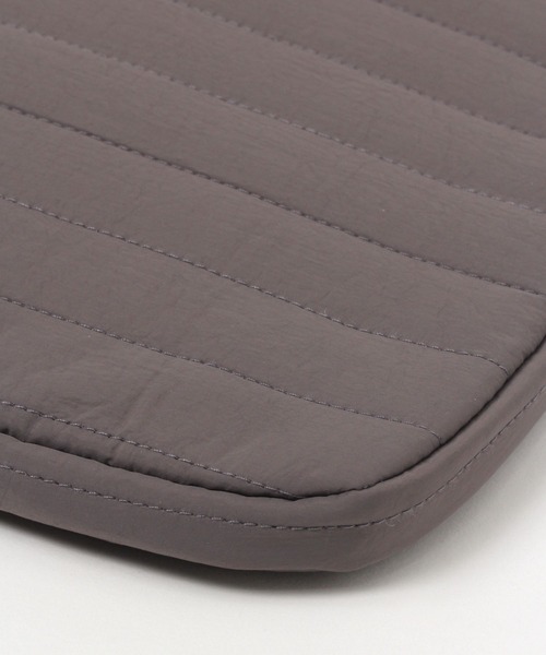 LAKOLE（ラコレ）の「キルティングPCケース / 178269（PC・タブレットケース・レディース・グレー/ホワイト/ブラック/ベージュ・FREE）」の5枚目の写真