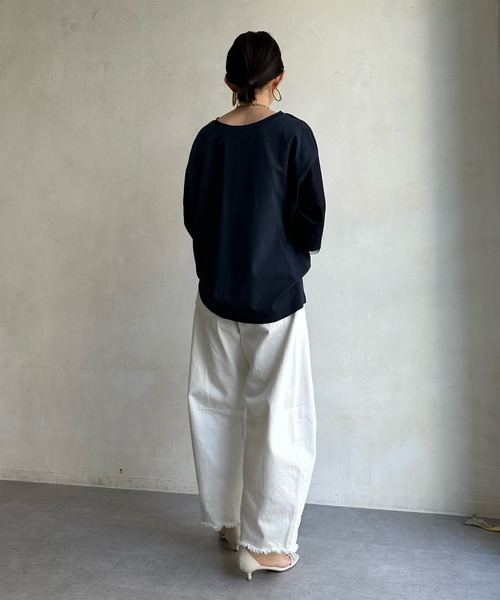 DouDou（ドゥドゥ）の「【WEB限定】袖チュール前後2WAYロゴTEE（Tシャツ/カットソー・レディース・オフホワイト/グリーン/ネイビー・FREE）」の8枚目の写真