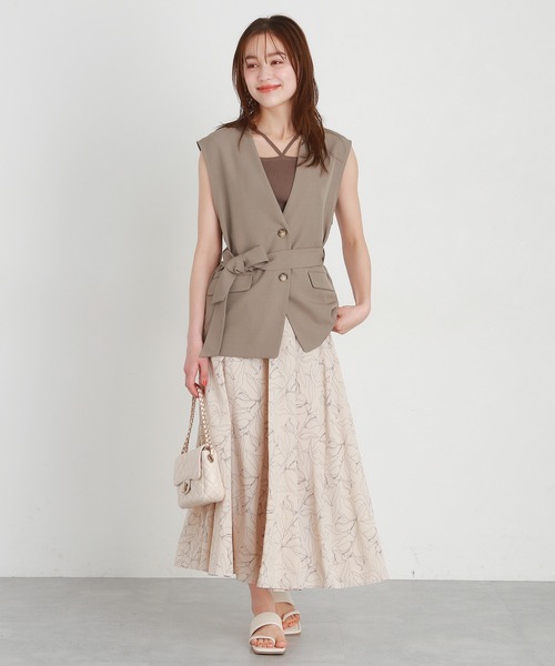 mysty woman（ミスティウーマン）の「ストリング前後2WAYリブニットタンク 197417（ニット/セーター・レディース・オフホワイト/オレンジ系その他/グレイッシュブルー/モカ/ブラック/イエロー/グリーン/ライトグリーン/グリーン系その他/ピンク・FREE）」の14枚目の写真