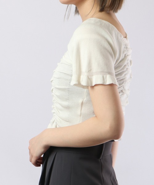 &soiree(アンドソワレ)の「&soiree スクエアネックニットプルオーバー(その他トップス・レディース・ホワイト/ブラック/ベージュ/グリーン系その他・M)」の17枚目の写真