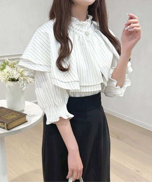 apres jour(アプレジュール)の「ラッフル+パフスリーブブラウス【ZOZOTOWN限定アイテム】(シャツ/ブラウス・レディース・ピンク系その他/グレー/ホワイト系その他/オフホワイト・フリー/X-LARGE)」の5枚目の写真