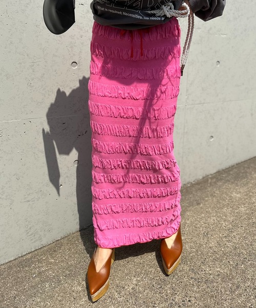 mi via loca(ミヴィアロカ)の「シャーリングボーダー Iライン タイトスカート(スカート・レディース・ブラック/ピンク/グリーン/ブラウン/イエロー・FREE)」の8枚目の写真