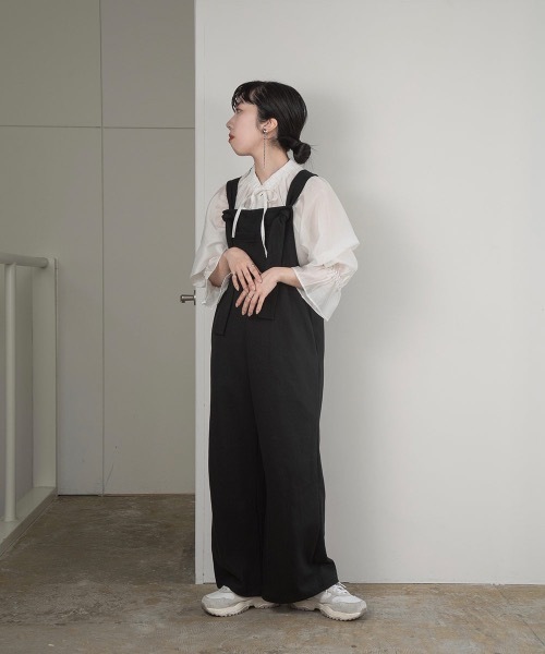 lawgy(ラウジー)の「gather neck ribbon shirt(シャツ/ブラウス・レディース・ブラック/グレー/ホワイト・FREE)」の9枚目の写真