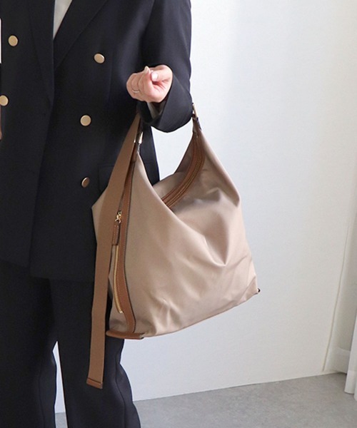 MIAN （ミアン）の「CLEMATIS/ワンショルダーバッグ（ショルダーバッグ・レディース・アイボリー/ブラック/グレイッシュベージュ/カーキ/ホワイト・FREE）」の16枚目の写真