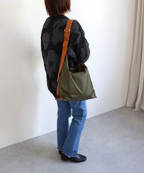 MIAN （ミアン）の「CLEMATIS/ワンショルダーバッグ（ショルダーバッグ・レディース・アイボリー/ブラック/グレイッシュベージュ/カーキ/ホワイト・FREE）」の14枚目の写真