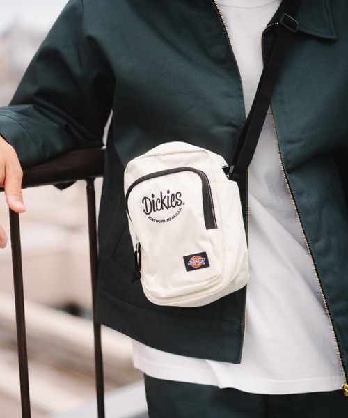 Dickies(ディッキーズ)の「Dickies ロゴ刺繍 クイックショルダーバッグ(ショルダーバッグ・メンズ・ベージュ/ブラック/オフホワイト・FREE)」の1枚目の写真