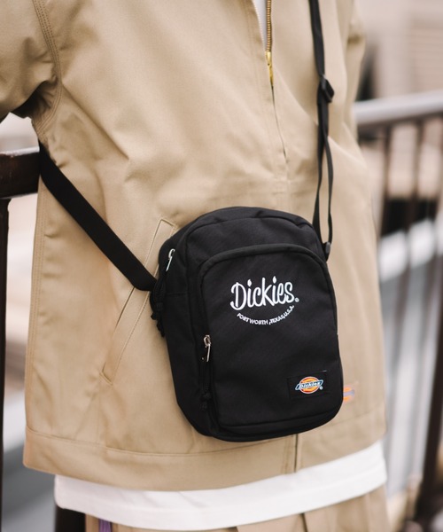Dickies(ディッキーズ)の「Dickies ロゴ刺繍 クイックショルダーバッグ(ショルダーバッグ・メンズ・ベージュ/ブラック/オフホワイト・FREE)」の2枚目の写真