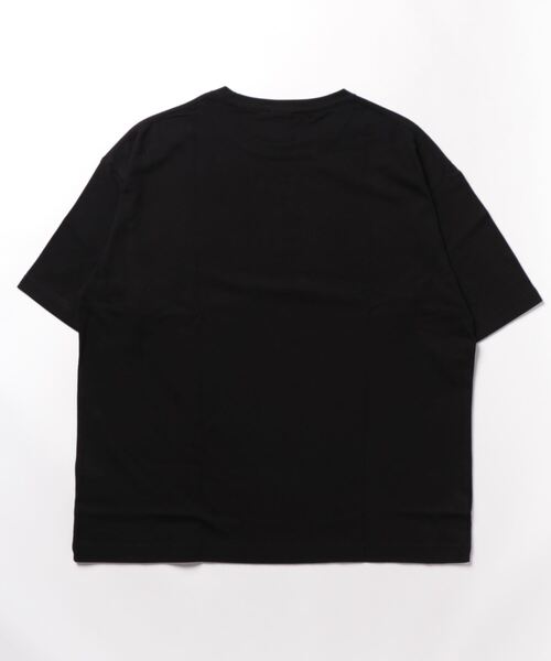 Universal Filmarket(ユニバーサルフィルマーケット)の「【Universal Filmarket】Back to the Future ワンポイントロゴ ビッグシルエットTシャツ(Tシャツ/カットソー・レディース・ブラック/ホワイト・M)」の5枚目の写真