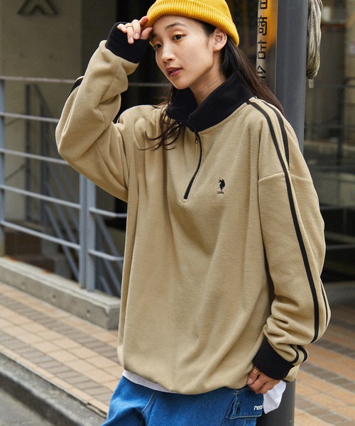 U.S. POLO ASSN.(ユーエスポロアッスン)の「U.S. POLO ASSN. / ユーエスポロアッスン 別注 ワンポイント刺繍 サイドラインリブ配色 ビッグシルエットハーフジップフリースプルオーバー(スウェット・メンズ・オレンジ/ネイビー/オフホワイト/アッシュグレー/ブラック/グレイッシュベージュ・M/L)」の4枚目の写真
