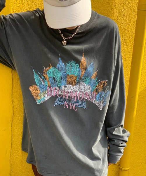 mi via loca(ミヴィアロカ)の「ヴィンテージライクプリントロンT(Tシャツ/カットソー・レディース・グレー/オフホワイト/スミクロ・FREE)」の5枚目の写真