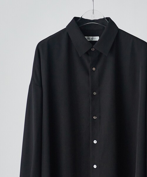 tk.TAKEO KIKUCHI（ティーケータケオキクチ）の「◆【WEB限定】アソート衿デザインシャツ（シャツ/ブラウス・メンズ・ダークグリーン/ブラック/ホワイト系1/チャコールグレー/チャコール/ホワイト系2/ブラック系2/ブラック系1/ダークグリーン系/ホワイト/ホワイト系3/ブラック系・03/01/02）」の5枚目の写真