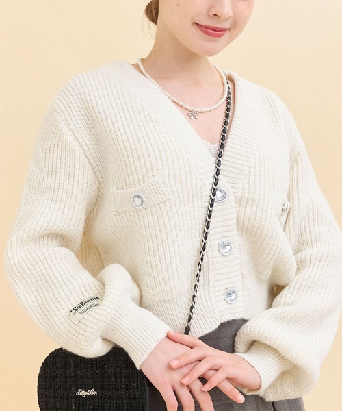 Crea titty&Co. PETIT（クレアティティーアンドコープチ）の「【Crea titty&Co.PETIT 】ボタンショートニットカーディガン（カーディガン/ボレロ・レディース・パープル/ブラック/ホワイト・FREE）」の2枚目の写真