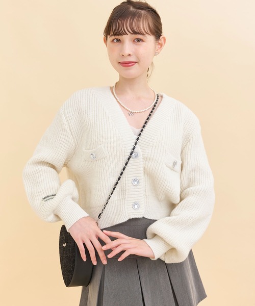 Crea titty&Co. PETIT（クレアティティーアンドコープチ）の「【Crea titty&Co.PETIT 】ボタンショートニットカーディガン（カーディガン/ボレロ・レディース・パープル/ブラック/ホワイト・FREE）」の8枚目の写真