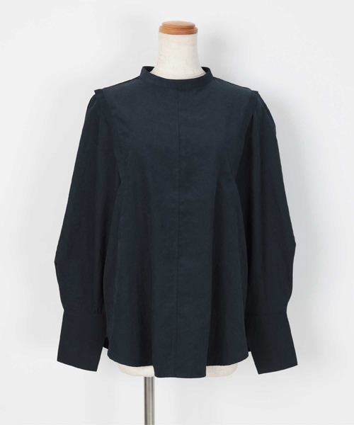 UR'S(ユアーズ)の「タックボリュームスリーブブラウス(シャツ/ブラウス・レディース・オフホワイト/ネイビー・M)」の12枚目の写真