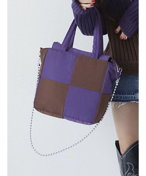 jouetie（ジュエティ）の「ブロッキングパッファーバッグ（ハンドバッグ・レディース・ブラック/パープル・FREE）」の5枚目の写真