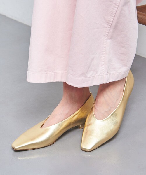 UNITED ARROWS（ユナイテッドアローズ）の「スクエア ポインテッド フラットシューズ（バレエシューズ・レディース・ベージュ/ブラック/ゴールド・35/35h/36/36h/37/37h/38/38h）」の9枚目の写真