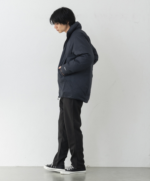 417 EDIFICE（フォーワンセブンエディフィス）の「【ALLIED FEATHER&DOWN / アライド フェザー&ダウン】 Cocoon Down Coat（ダウンジャケット/コート・メンズ・ベージュ/ブラック・MEDIUM/SMALL/LARGE）」の11枚目の写真