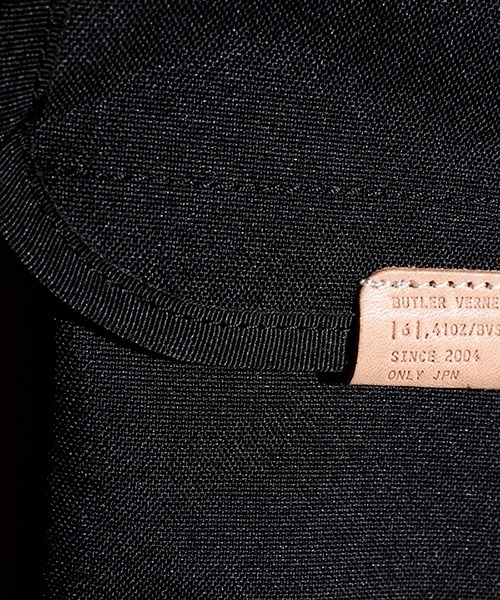 Butler Verner Sails(バトラーヴァーナーセイルス)の「Butler Verner Sails バトラーバーナーセイルズ / コーデュラバーチカルサコッシュ スマホケース / JA-2127-33(ショルダーバッグ・メンズ・ロイヤルブルー/チャコール/ブラック・FREE)」の10枚目の写真