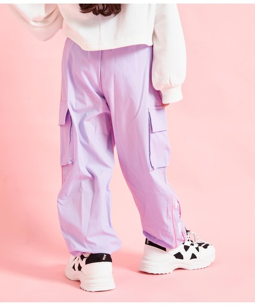 ANAP kids（アナップキッズ）の「パイピングラインジョガーパンツ（その他パンツ・キッズ・ラベンダー/ブラック・120cm/100cm/130cm/110cm）」の11枚目の写真