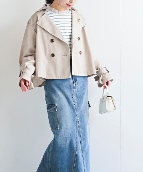 rps（アールピーエス）の「ＢＡＣＫプリーツショートトレンチコート（トレンチコート・レディース・ミント/ベージュ/アイボリー・フリー）」の18枚目の写真